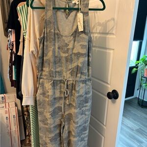 Mystree Gray Patterned Sleeveless Top